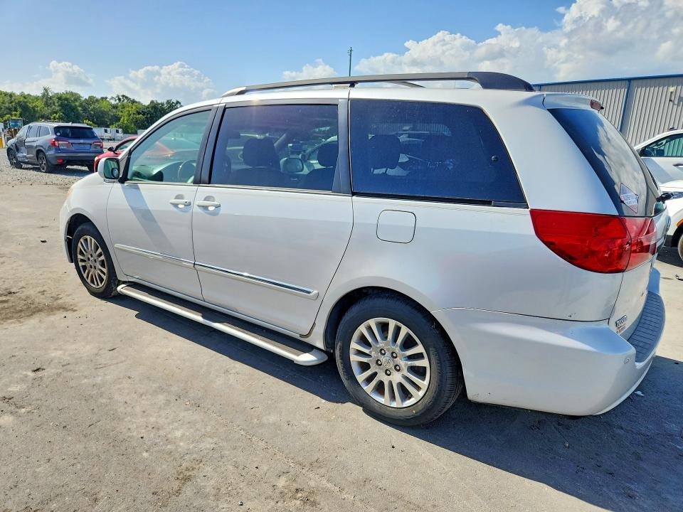 2007 Toyota Sienna xle Limited 7-passenger