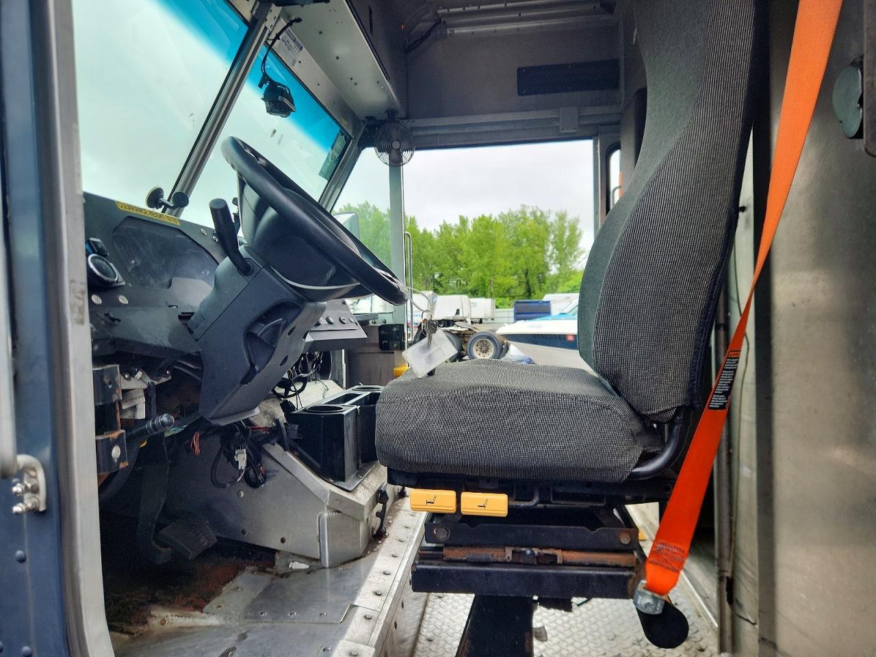 2020 Ford F59 Delivery Truck
