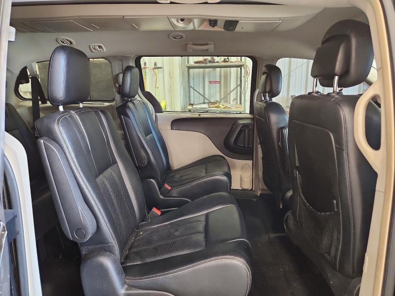 2015 Chrysler Town & Country Touring l