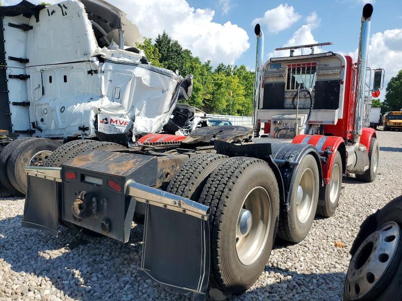 2000 Peterbilt 378 Semi Truck