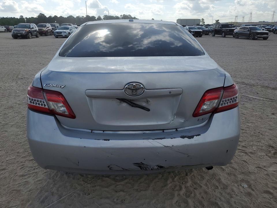 2011 Toyota Camry le