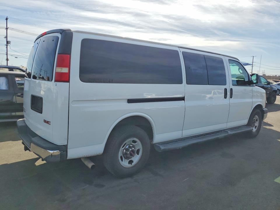 2013 GMC Savana G3500 lt