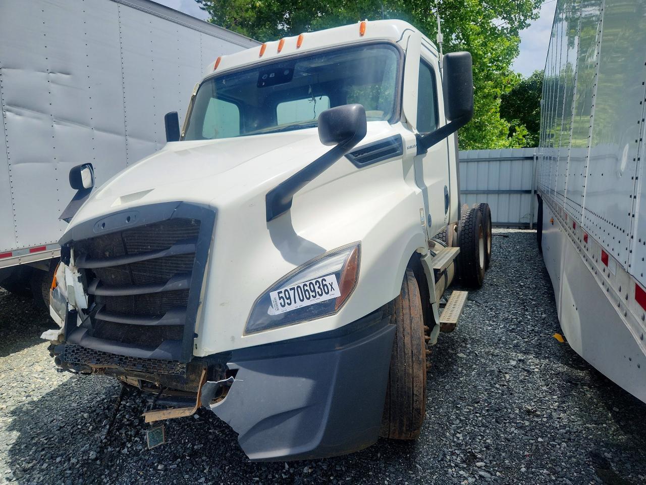 2021 Freightliner Cascadia 126 Semi Truck
