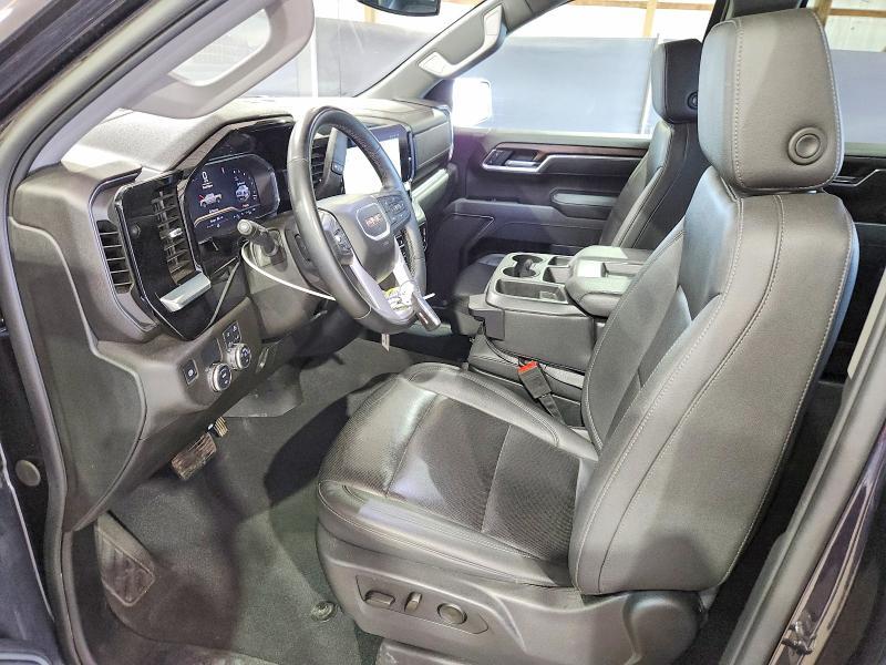2025 GMC Sierra C1500 SLT