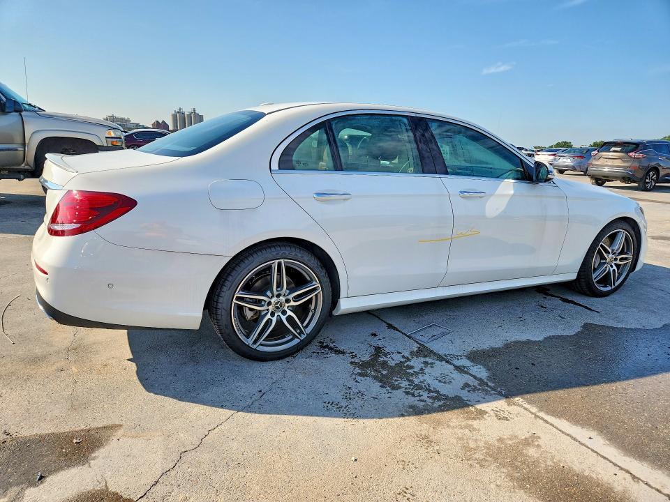 2019 Mercedes-Benz E 300