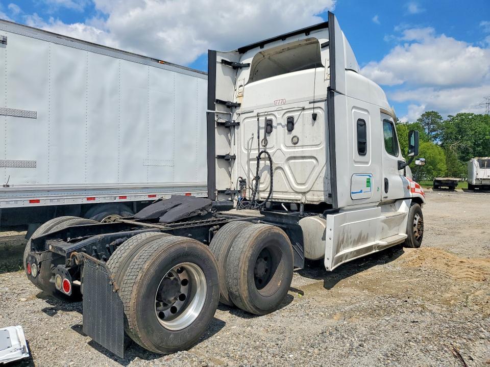2017 Freightliner Cascadia 125 Semi Truck