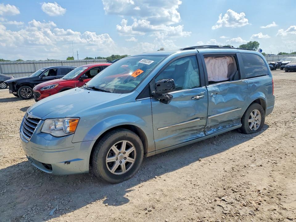 2010 Chrysler Town & Country Touring