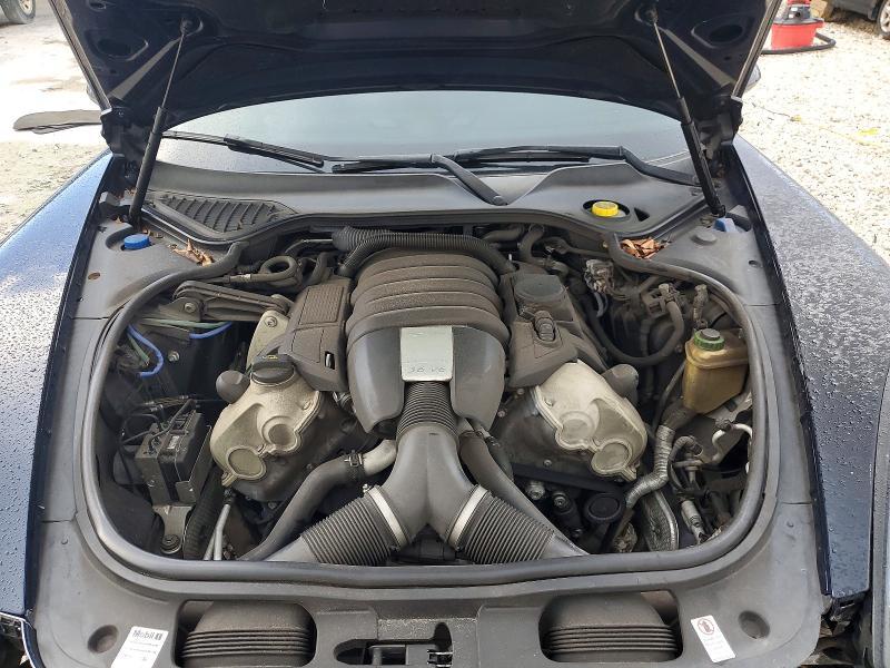 2016 Porsche Panamera 2