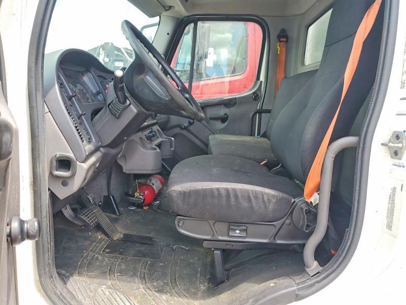 2020 Freightliner Business Class M2 BOX Truck