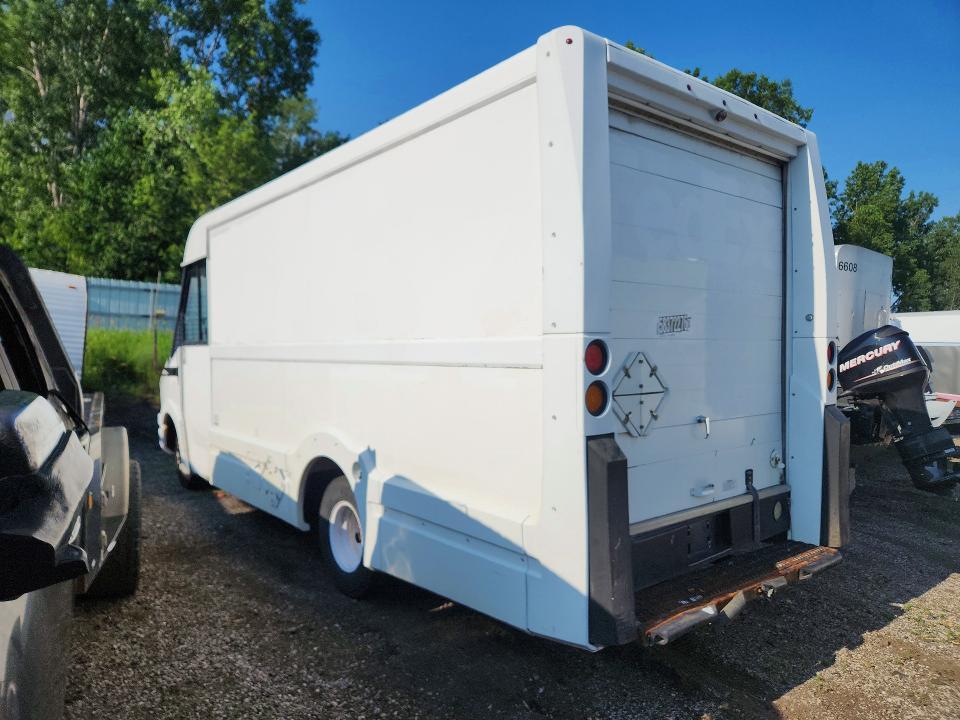 2013 Isuzu NPR HD Delivery Van