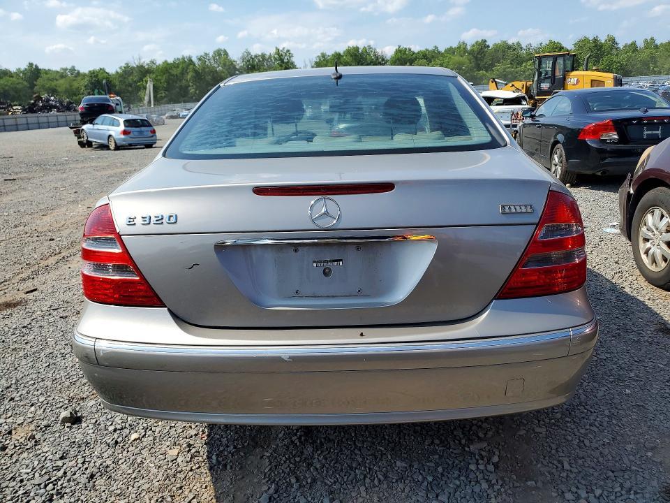 2005 Mercedes-Benz E