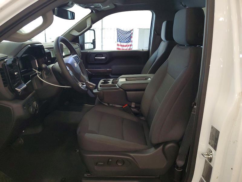2025 Chevrolet Silverado K3500 lt