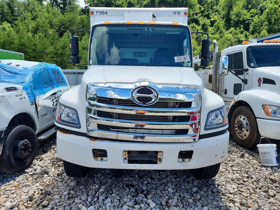 2013 Hino 258/268 BOX Truck