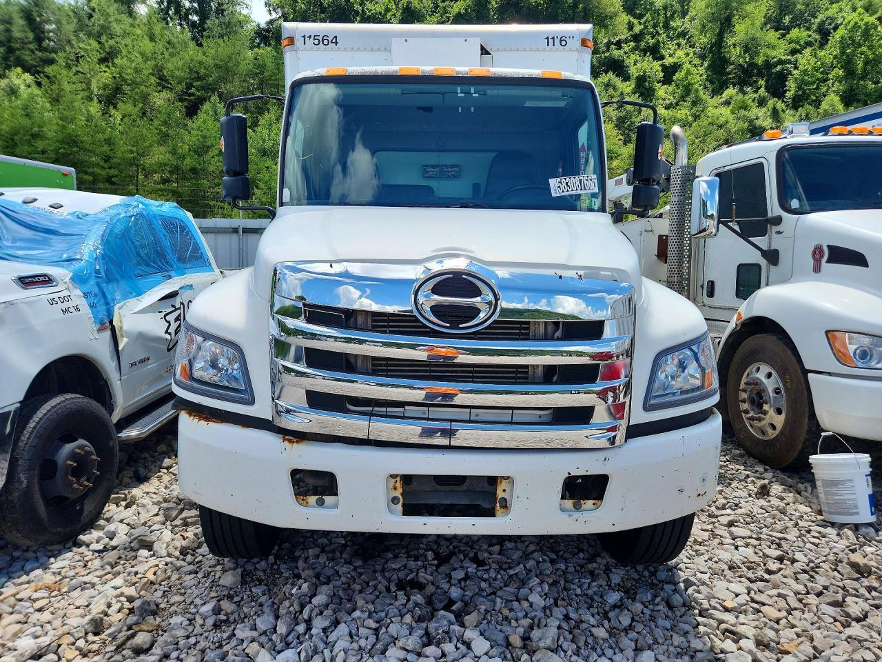 2013 Hino 258/268 BOX Truck