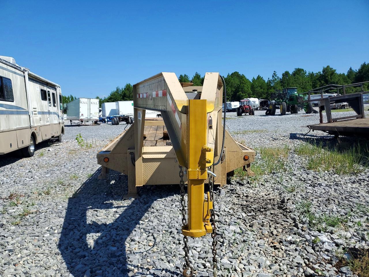 2018 PJ FD302 Equipment Trailer