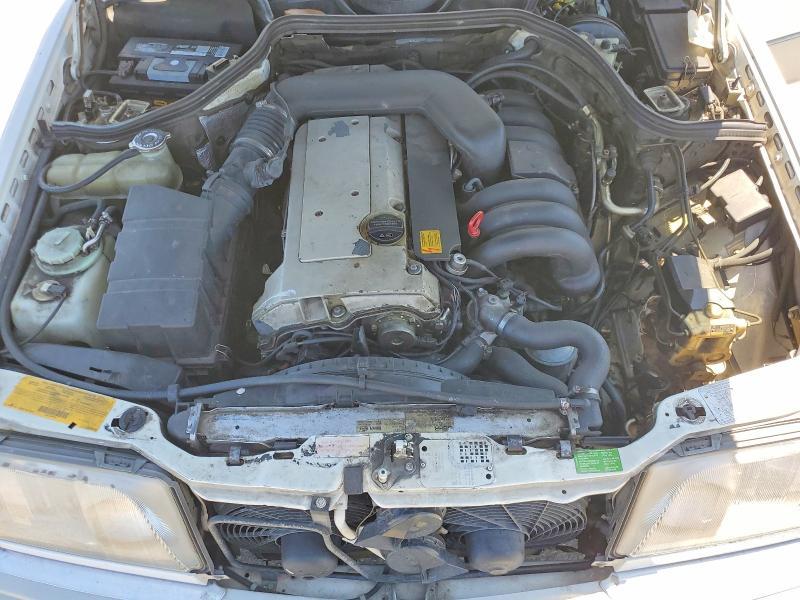 1994 Mercedes-Benz E 320