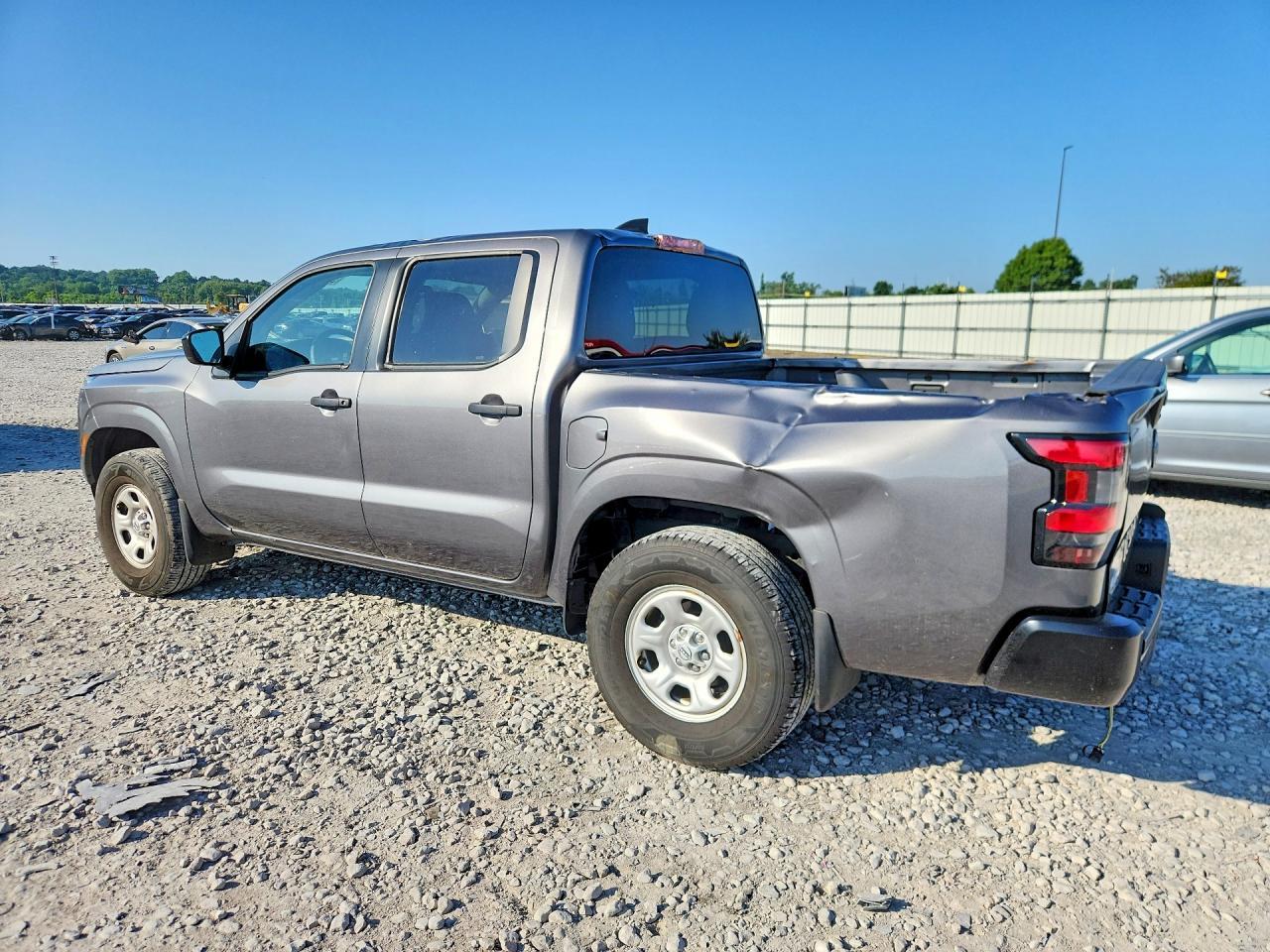 2022 Nissan Frontier S