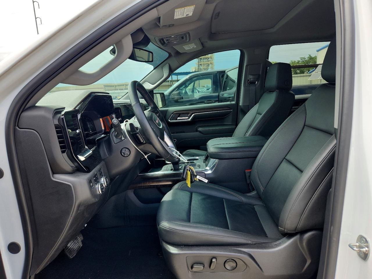 2024 GMC Sierra K1500 SLT