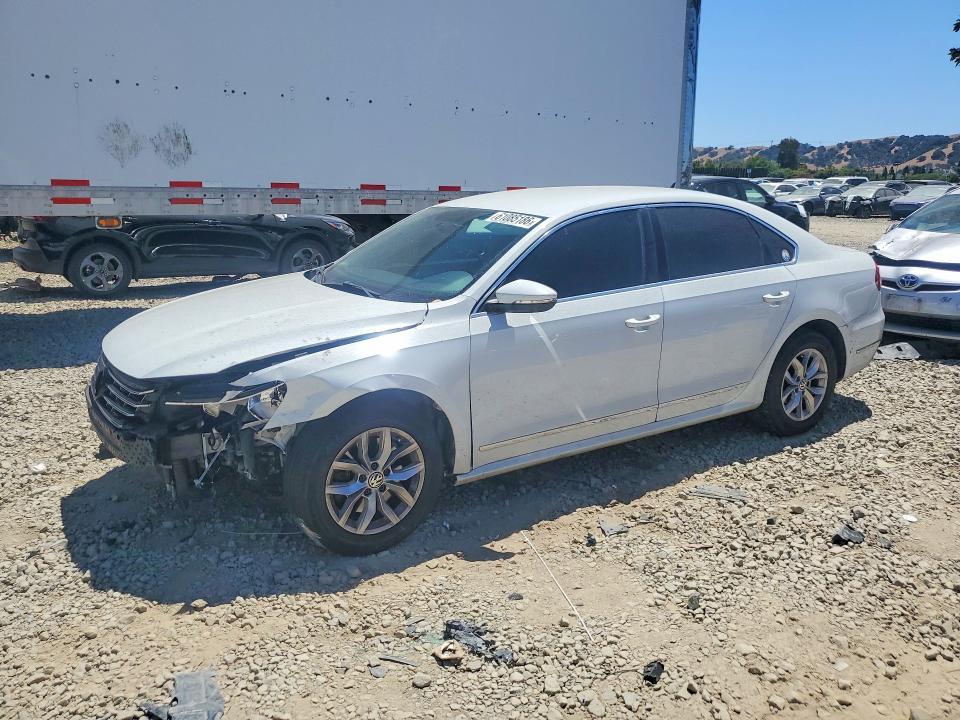 2016 Volkswagen Passat s