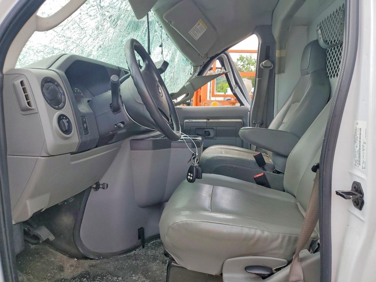 2019 Ford E350 Bucket Truck