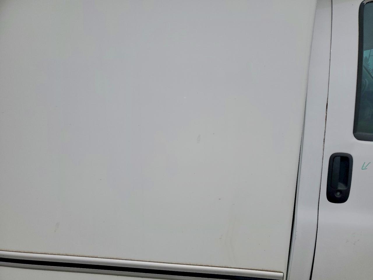 2022 Chevrolet Express Delivery Truck