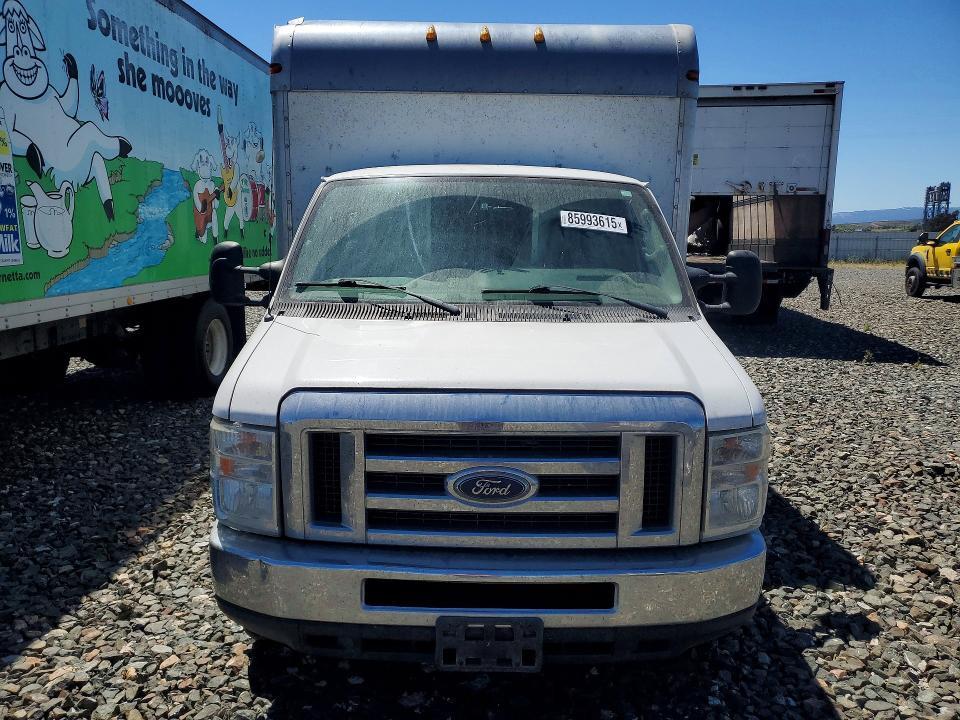2017 Ford E350 BOX Truck