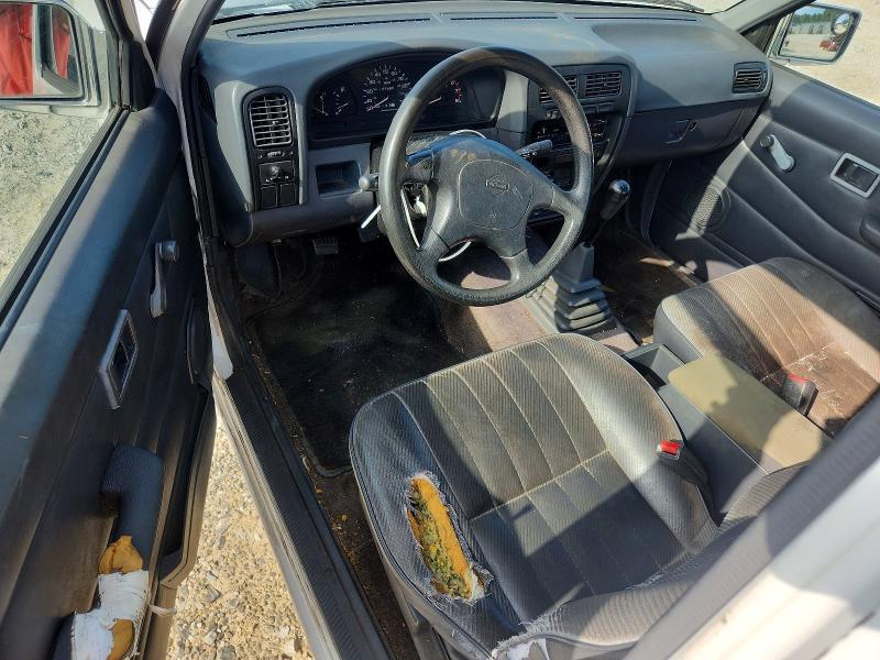 1995 Nissan Truck XE