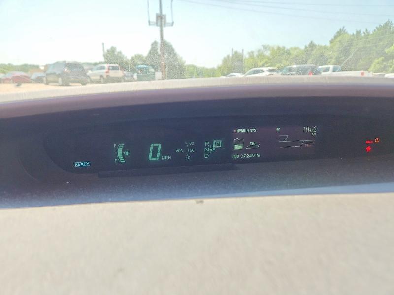 2010 Toyota Prius iii