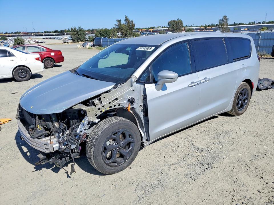 2022 Chrysler Pacifica Hybrid Touring l