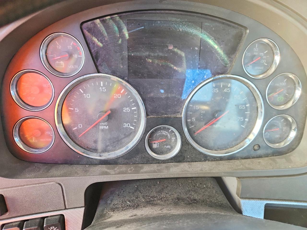 2017 Kenworth T880 Semi Truck