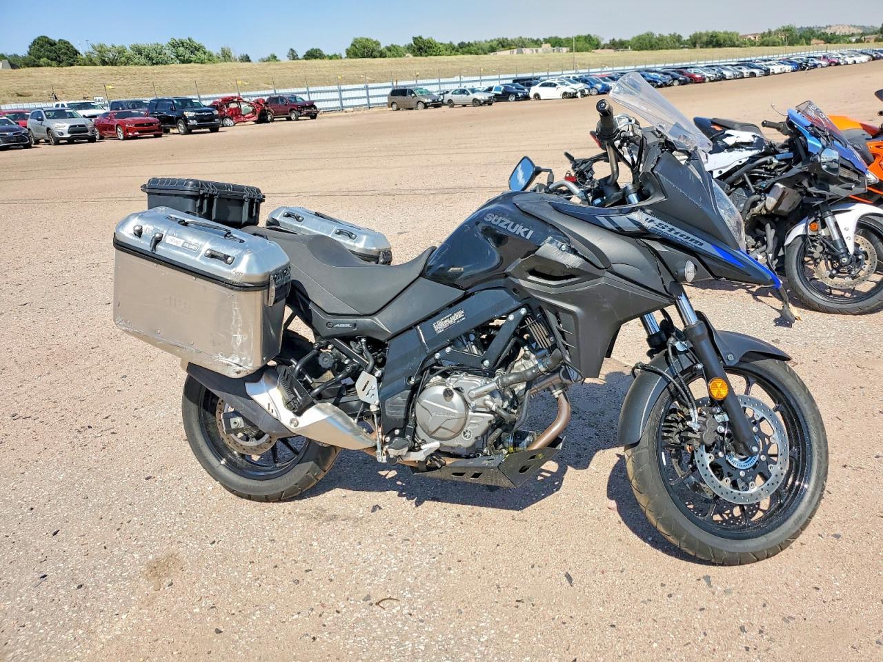 2025 Suzuki DL650