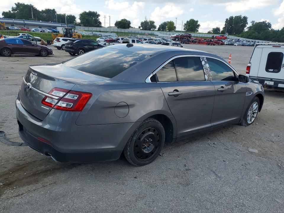 2014 Ford Taurus se