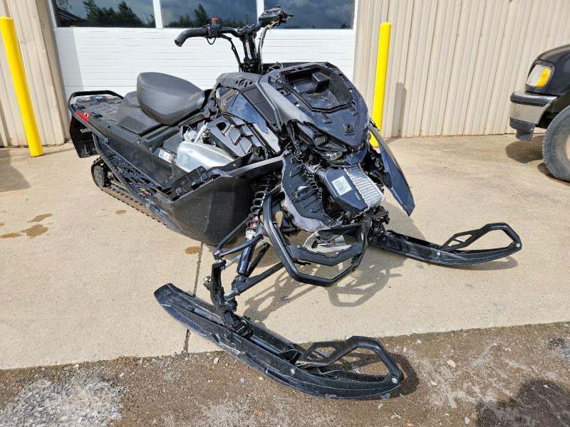 2024 Skidoo Renegade Adrenaline Enduro