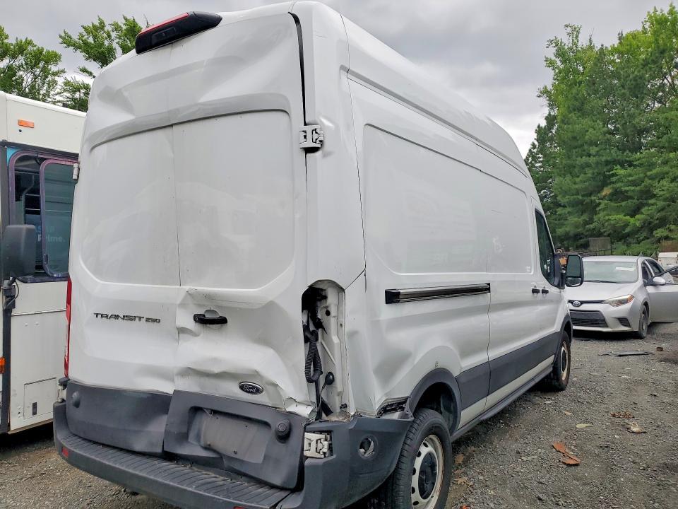 2022 Ford Transit 250 Delivery van