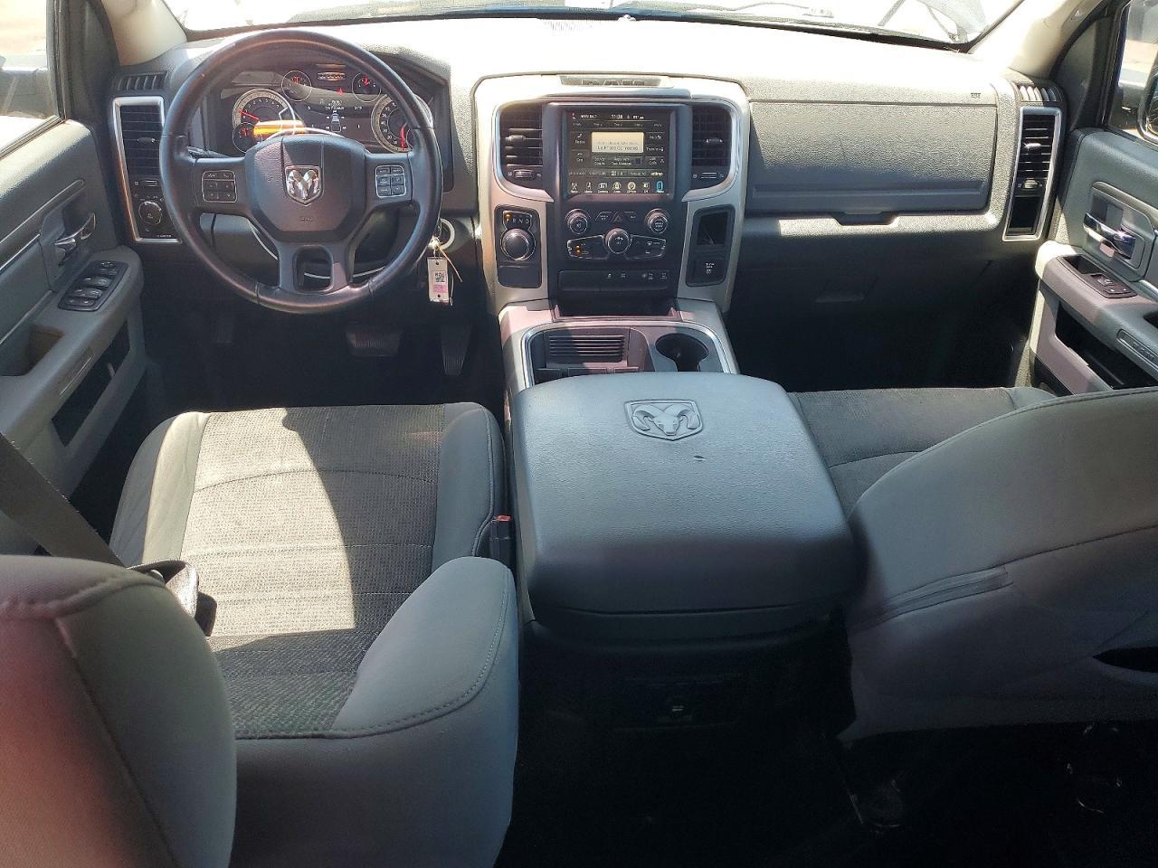 2015 Dodge RAM 1500 SLT