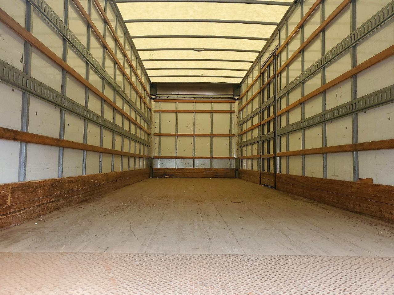2022 Freightliner Business Class M2 BOX Truck
