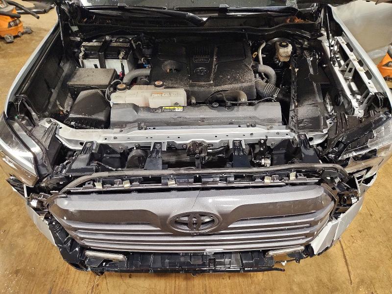2023 Toyota Tundra Crewmax Limited
