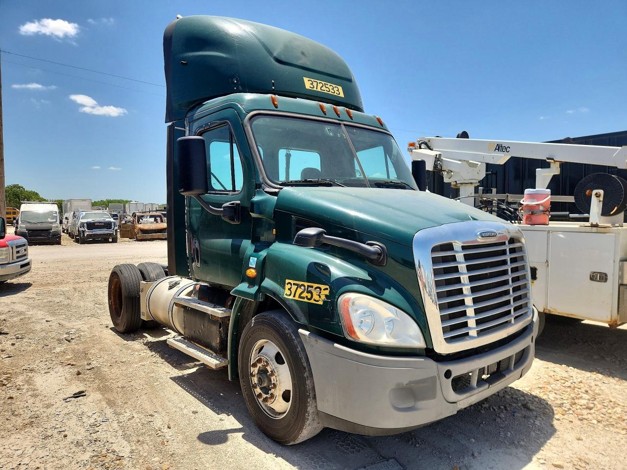 2018 Freightliner Cascadia 113 Semi Truck