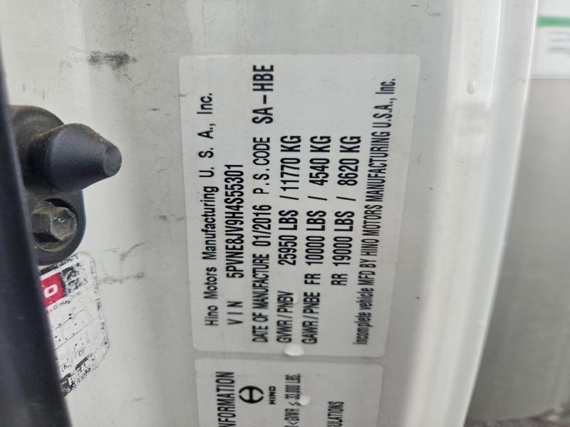 2017 Hino 258/268 BOX Truck