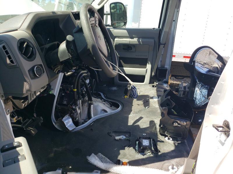2026 Ford Econoline E450 Super Duty Cutaway Van
