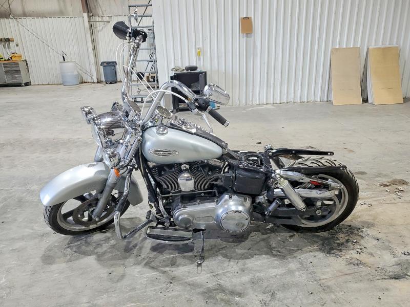 2012 Harley-Davidson FLD Switchback