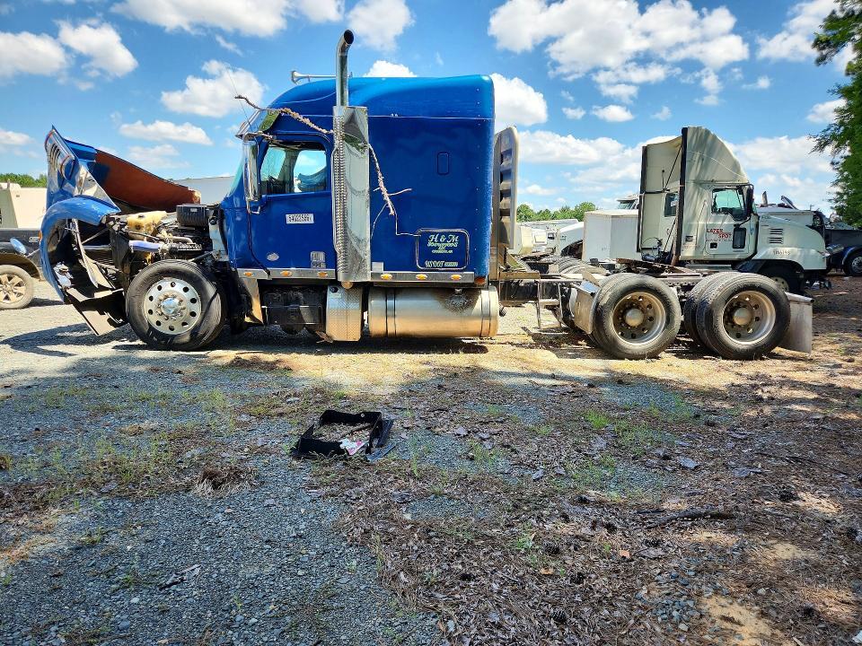 2020 Freightliner 122SD Semi Truck
