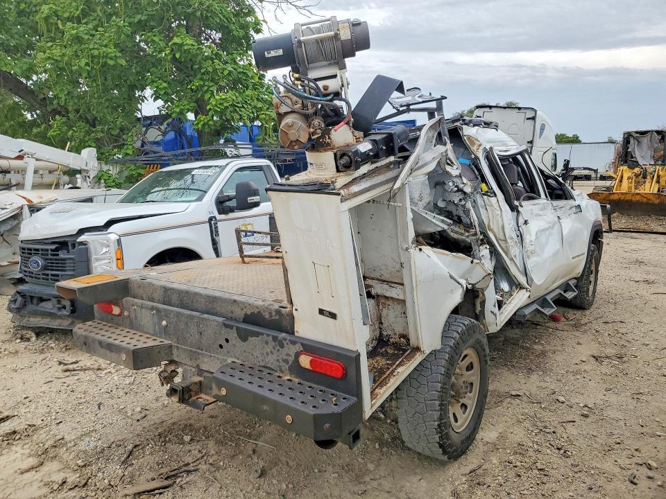 2024 GMC Sierra K2500 AT4