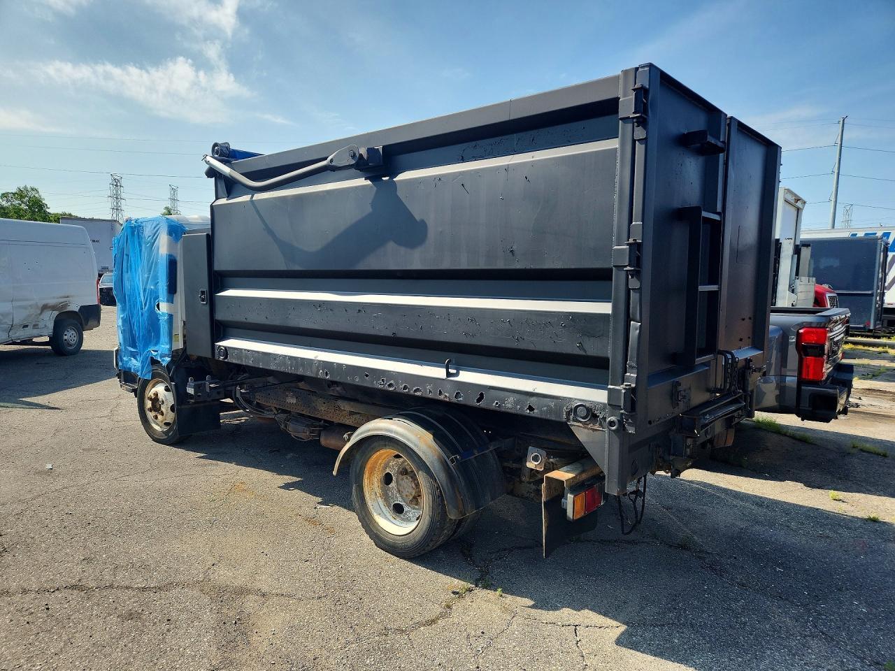 2014 Isuzu NPR HD