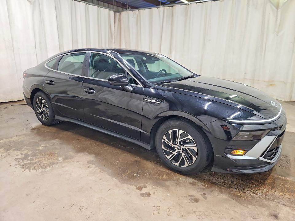 2026 Hyundai Sonata Hybrid Blue