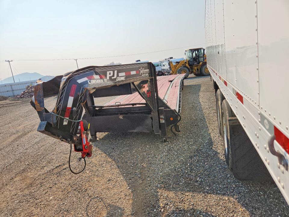 2022 Pj Trailers 2022 PJ Flatbed Trailer