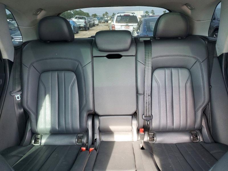 2020 Audi Q5 Premium/titanium Premium