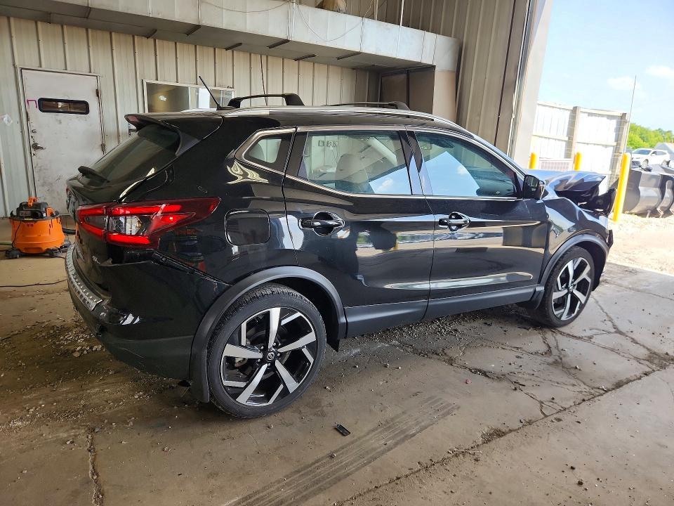 2022 Nissan Rogue Sport sl