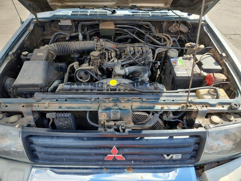 1995 Mitsubishi Montero ls