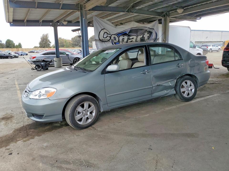 2004 Toyota Corolla le